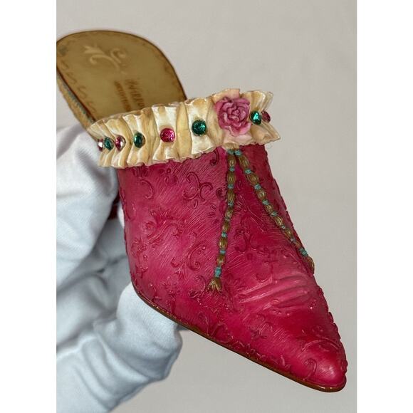 Willow Hall Miniature Vintage Mule Figurine Pretty Maiden Circa 1810, 85-06 - Picture 9 of 16